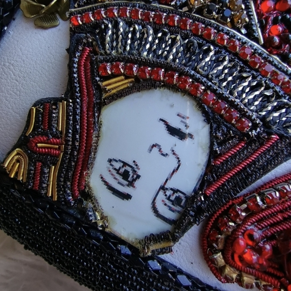 Embellished Mary Jane Queen of Hearts Beaded Bag - Picture 7 of 14